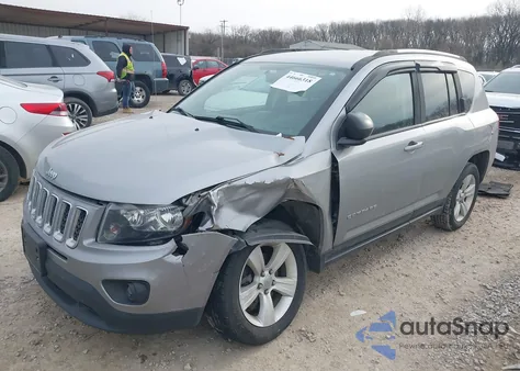 2016 Jeep Compass Sport из США, поврежденный, VIN 1C4NJCBA5GD743492